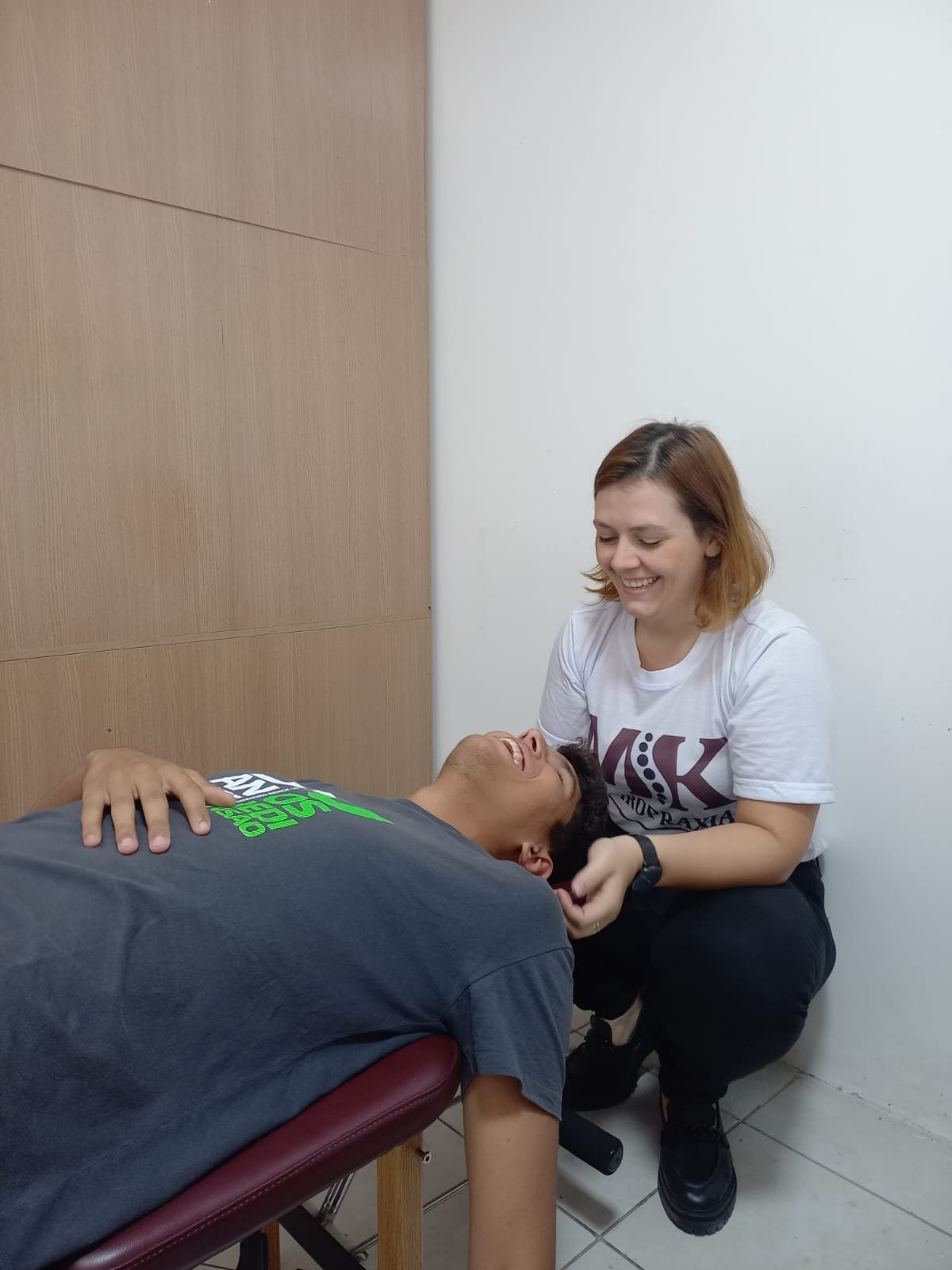 Leia mais sobre o artigo SESSÃO DE QUIROPRAXIA PARA TRABALHADORES DO SICREDI MACEIÓ